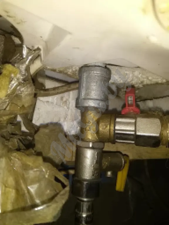 Мастер по дому.