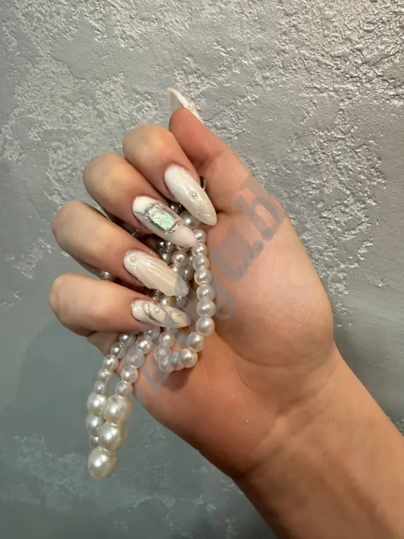 Маникюр, наращивание ногтей